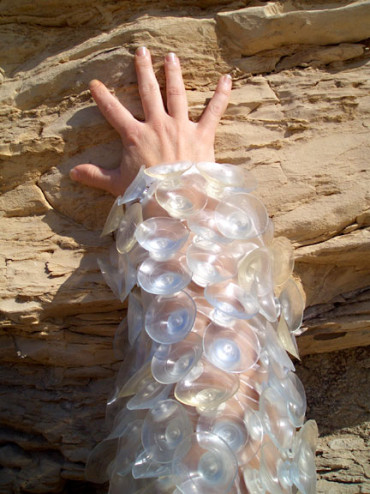 Suction cup jacket closeup